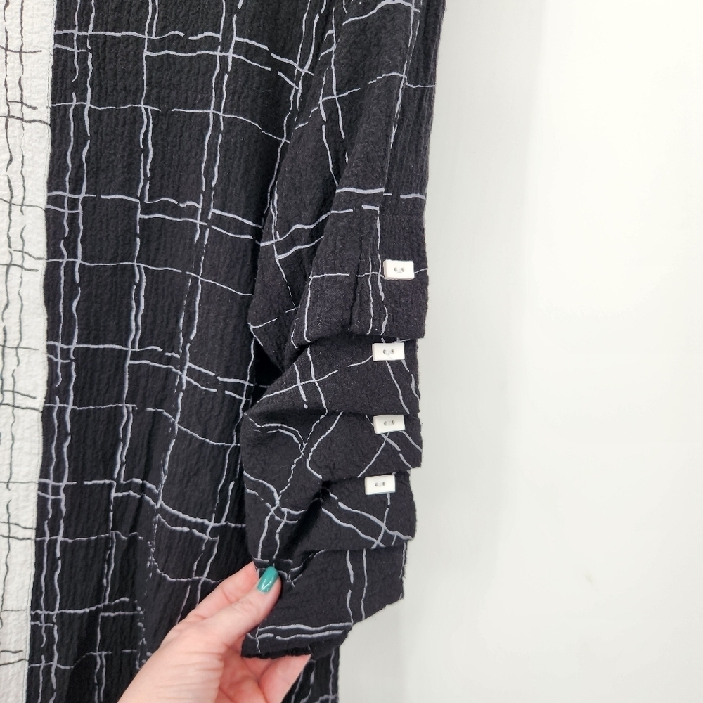 Ali Miles 3/4 Tunic Top Womens Size Large Printed Black White Ruched Sleeve - Picture 5 of 9